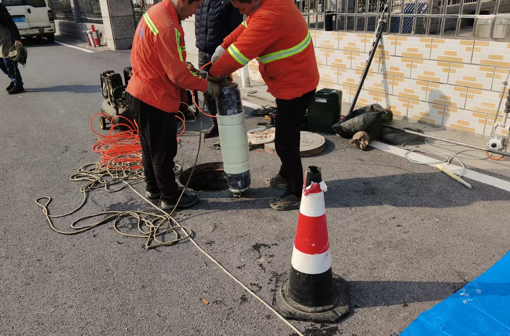 小區(qū)管道局部單點樹脂修復